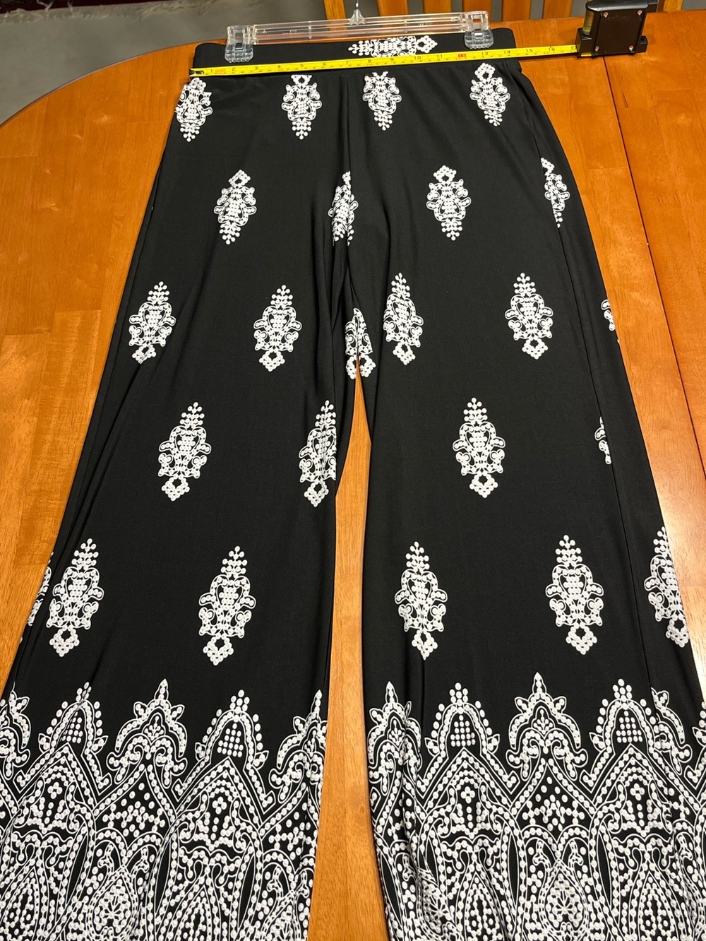 Roz & Ali Black Wide Leg Pants with White Medallion and Border Print - Picture 2 of 9
